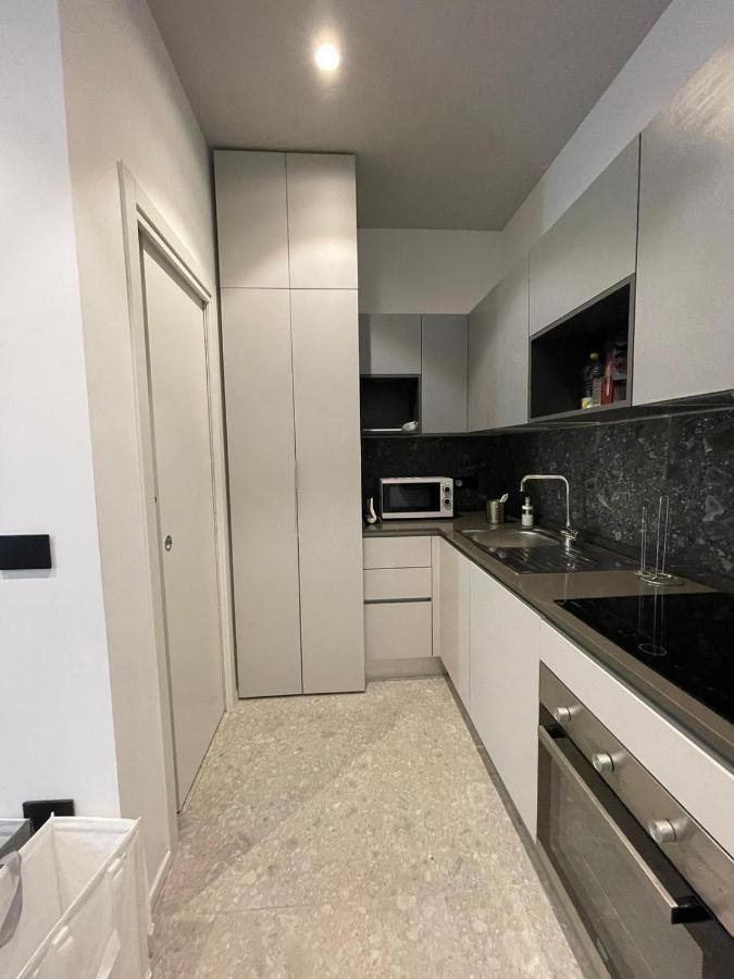 De Luca 6 Apartments Salerno Esterno foto