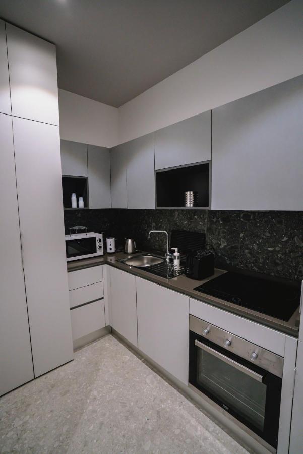 De Luca 6 Apartments Salerno Esterno foto