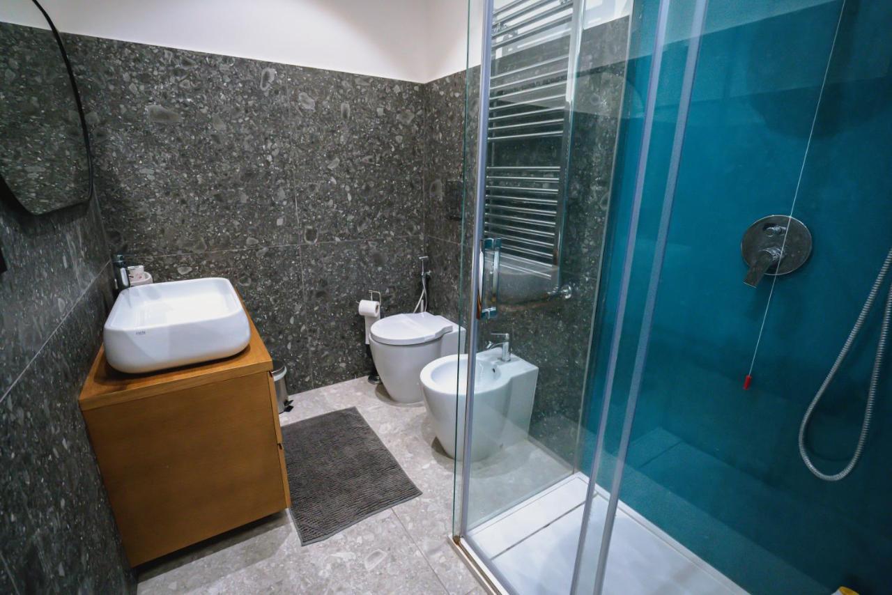 De Luca 6 Apartments Salerno Esterno foto