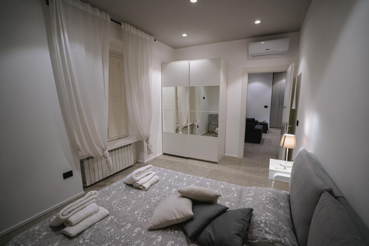 De Luca 6 Apartments Salerno Esterno foto