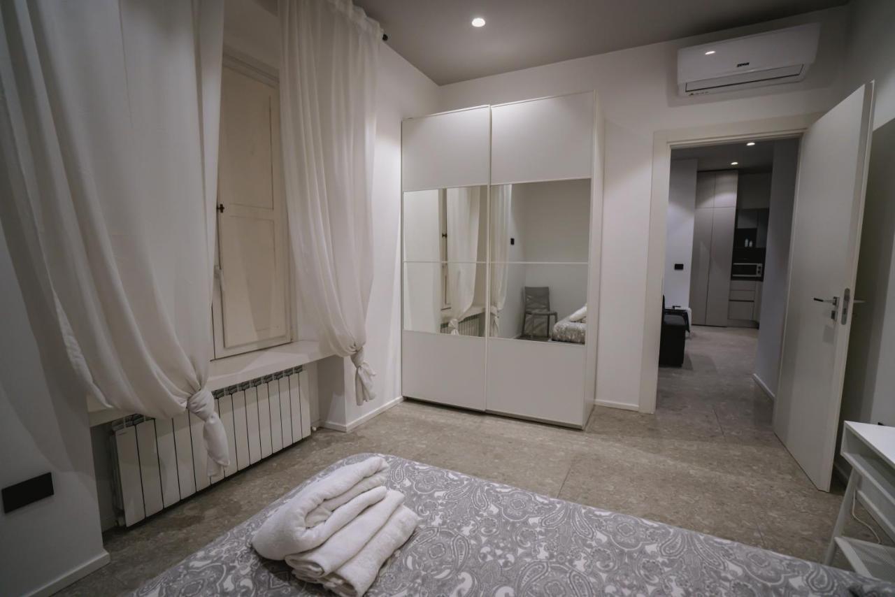 De Luca 6 Apartments Salerno Esterno foto