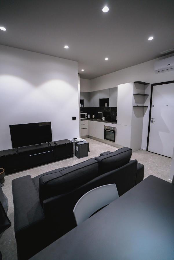 De Luca 6 Apartments Salerno Esterno foto