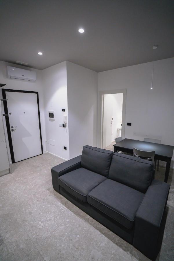 De Luca 6 Apartments Salerno Esterno foto